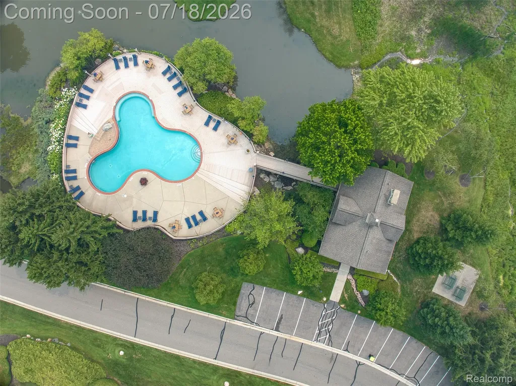 7482 Sheffield West Bloomfield Charter Township MI 48322