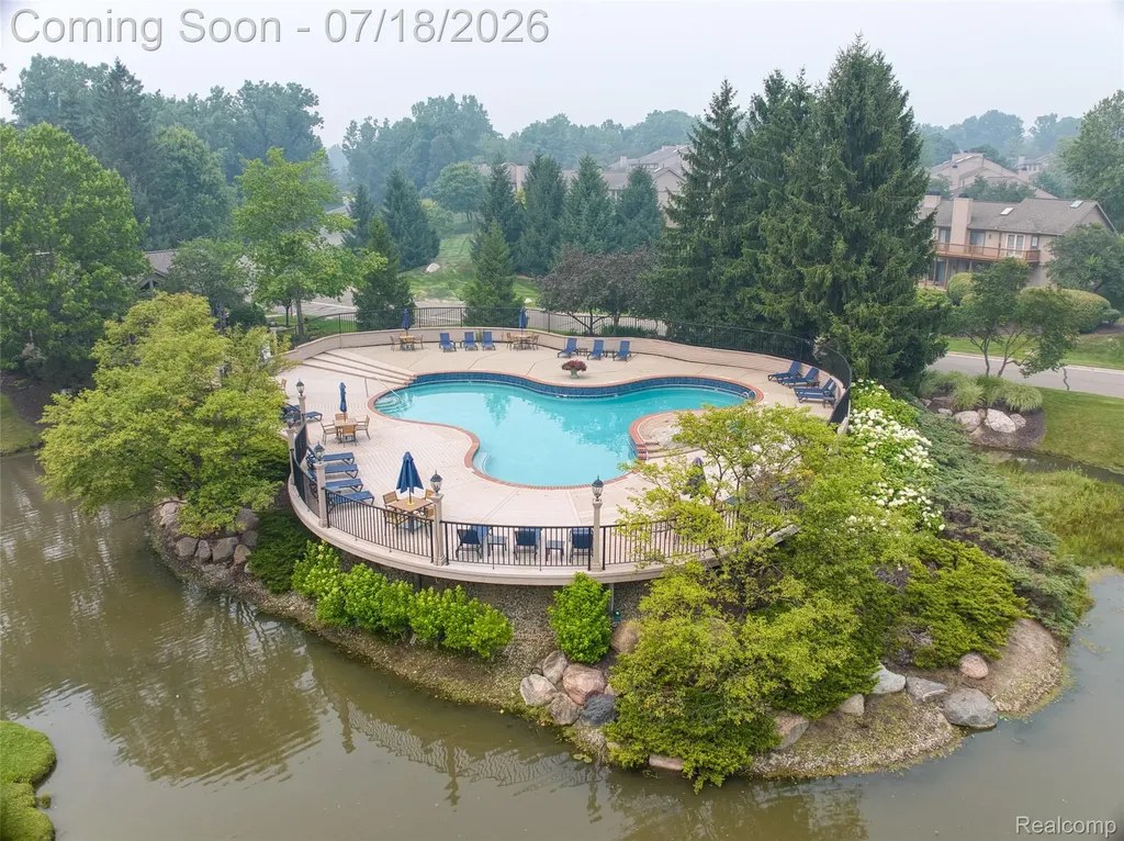 7482 Sheffield West Bloomfield Charter Township MI 48322