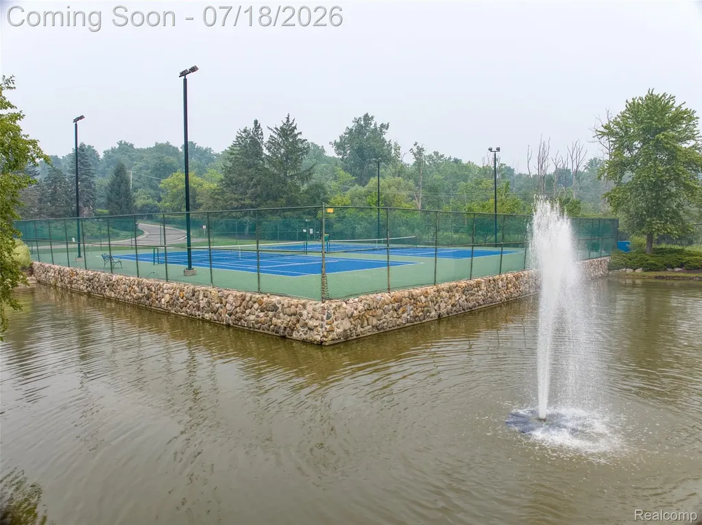 7482 Sheffield West Bloomfield Charter Township MI 48322