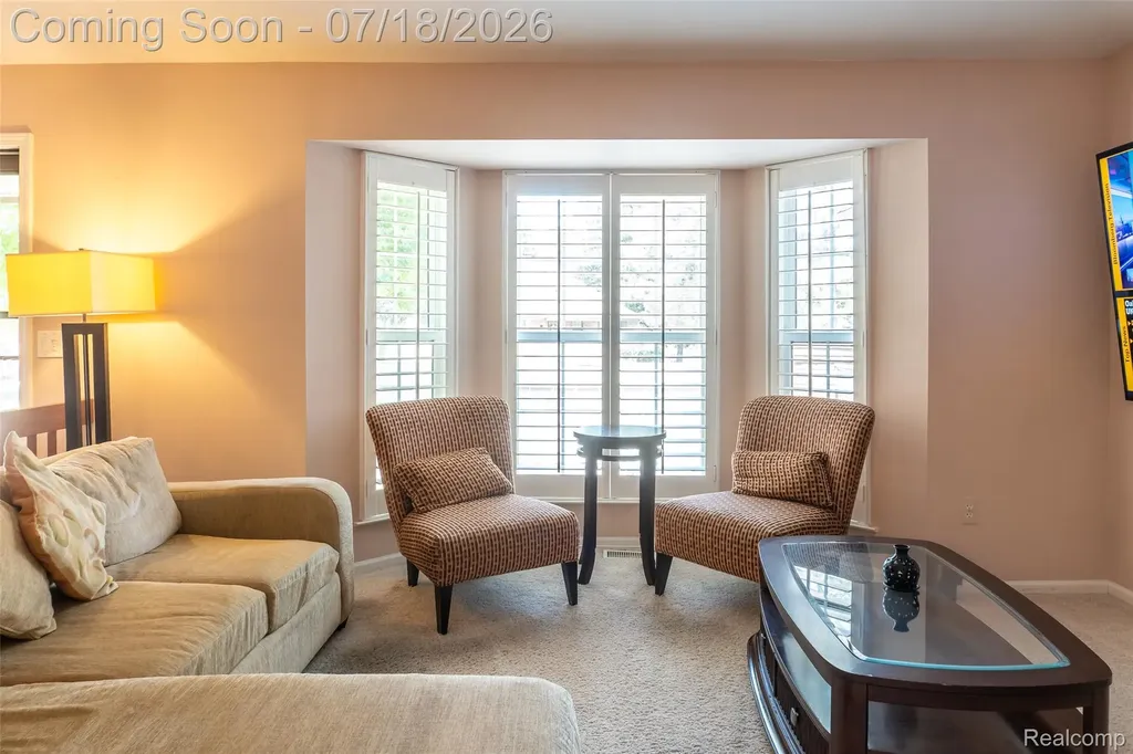 7482 Sheffield West Bloomfield Charter Township MI 48322