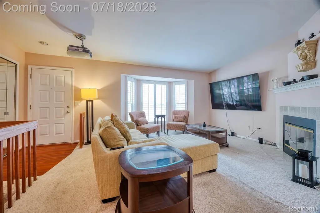 7482 Sheffield West Bloomfield Charter Township MI 48322