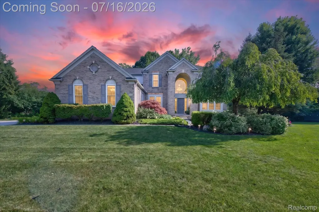 48560 Manhattan Circle Canton Charter Township MI 48188