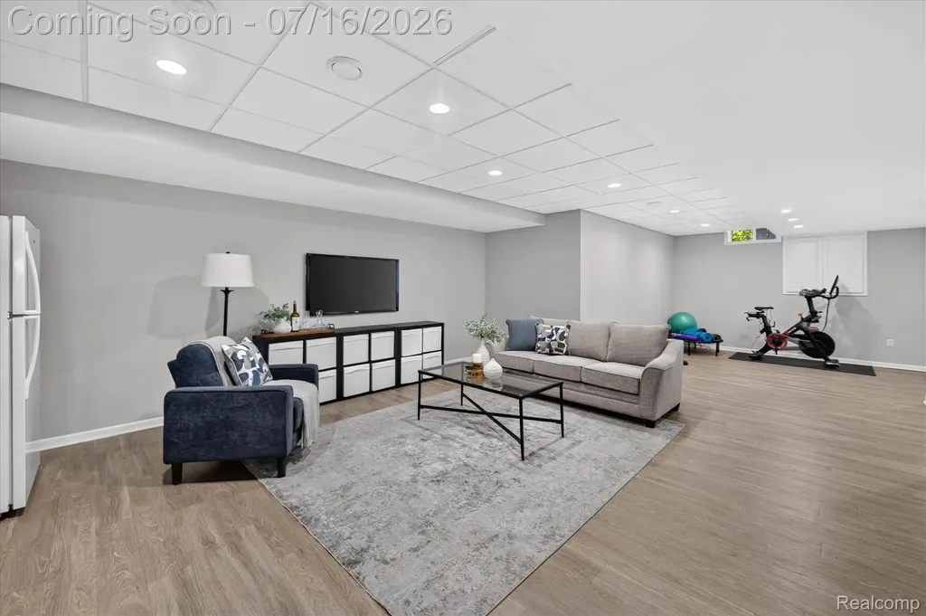 48560 Manhattan Circle Canton Charter Township MI 48188