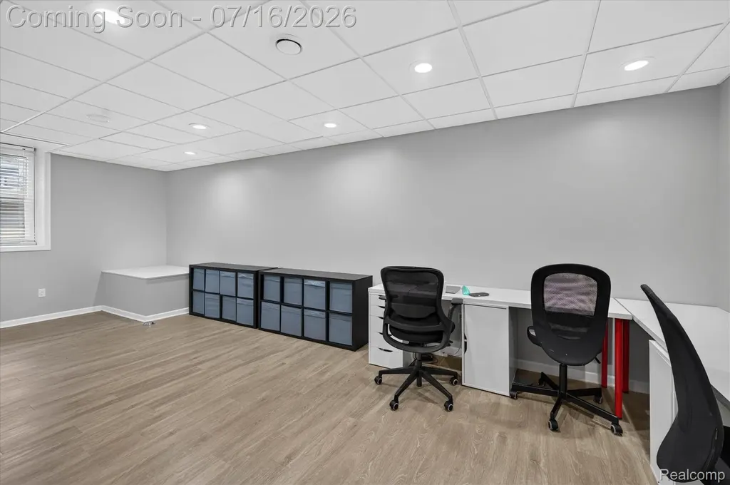 48560 Manhattan Circle Canton Charter Township MI 48188