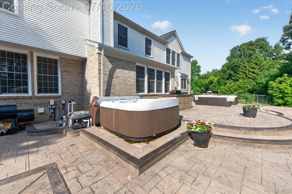 48560 Manhattan Circle Canton Charter Township MI 48188