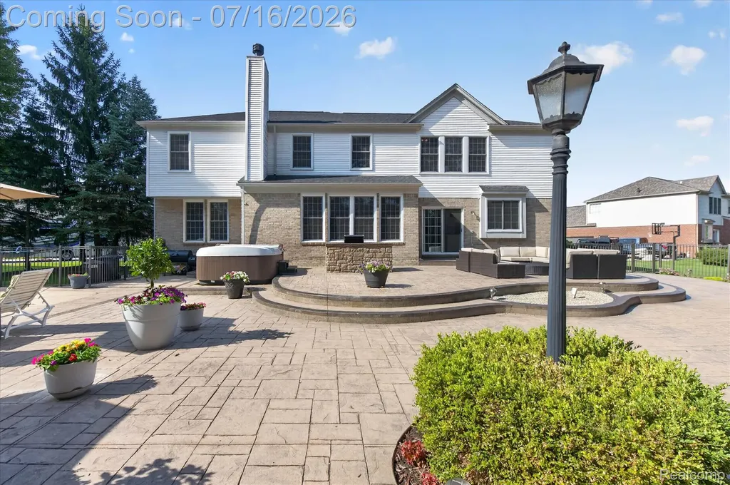48560 Manhattan Circle Canton Charter Township MI 48188