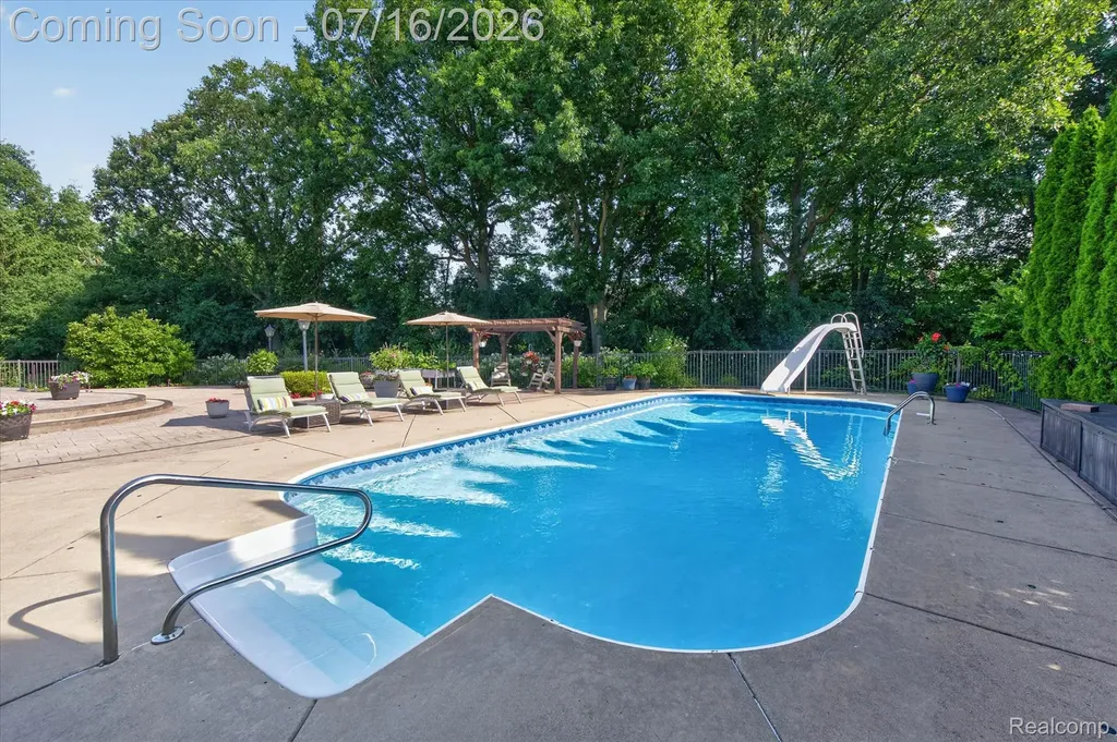 48560 Manhattan Circle Canton Charter Township MI 48188