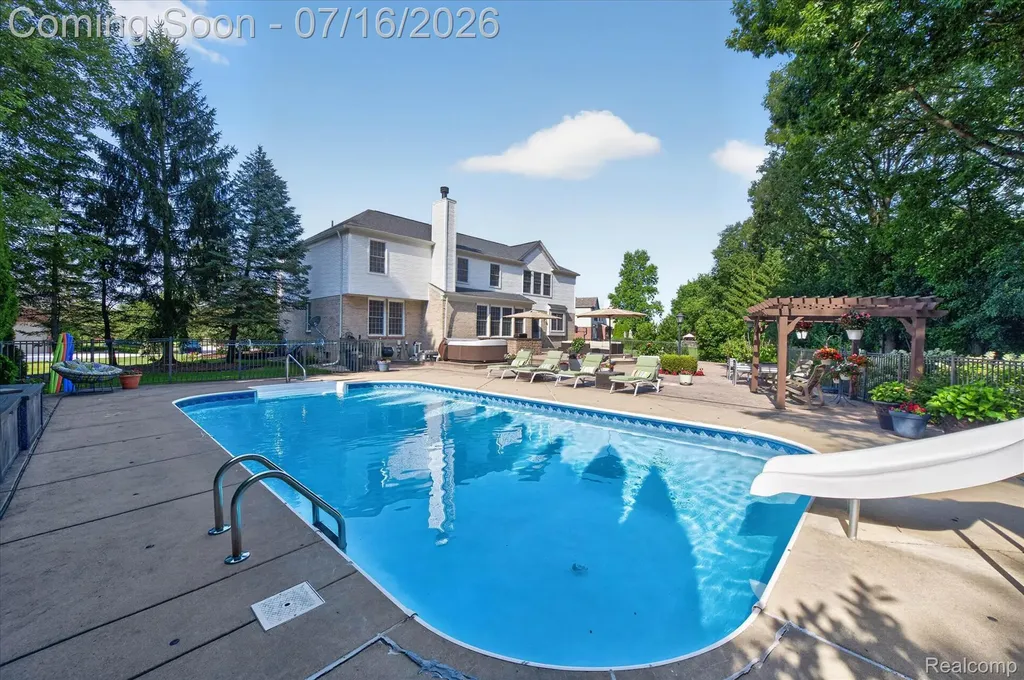 48560 Manhattan Circle Canton Charter Township MI 48188