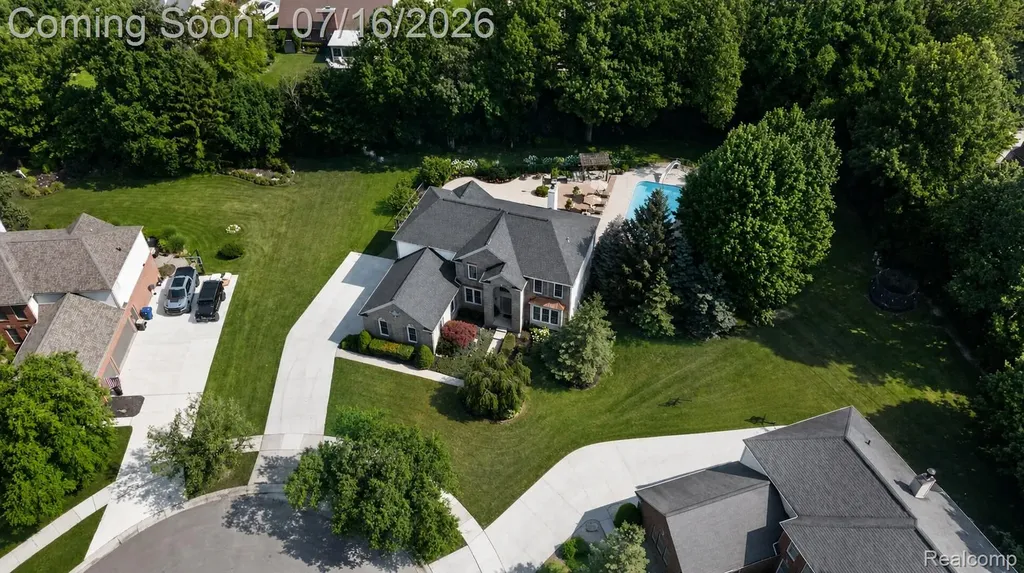 48560 Manhattan Circle Canton Charter Township MI 48188