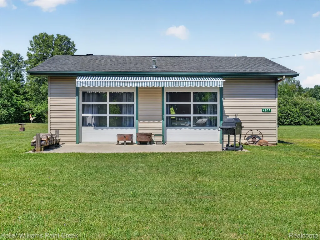 4107 Pine Street Clement Township MI 48624