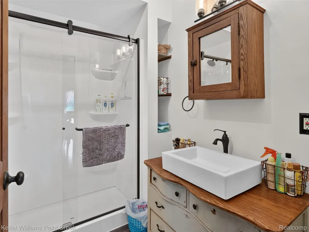 4107 Pine Street Clement Township MI 48624