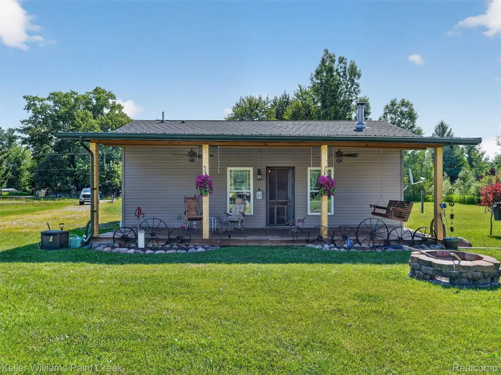 4107 Pine Street Clement Township MI 48624