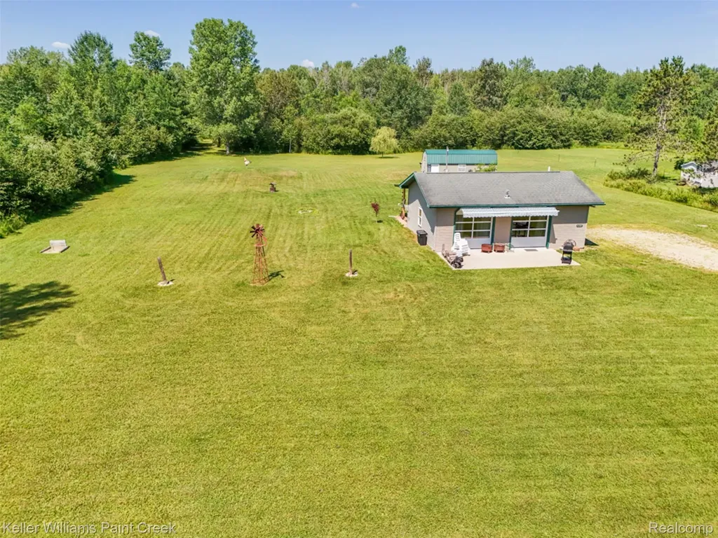 4107 Pine Street Clement Township MI 48624