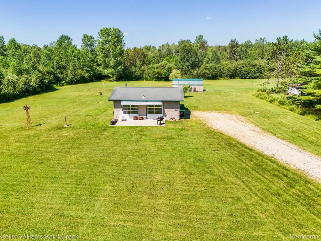 4107 Pine Street Clement Township MI 48624