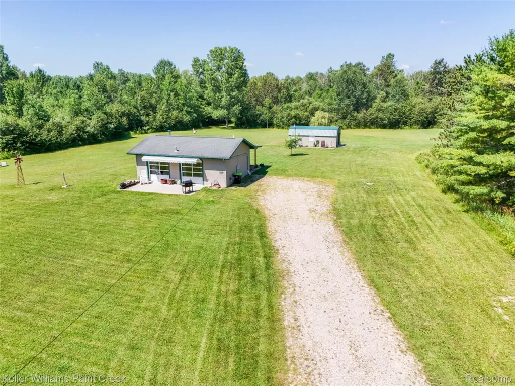 4107 Pine Street Clement Township MI 48624