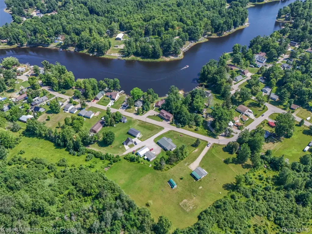 4107 Pine Street Clement Township MI 48624