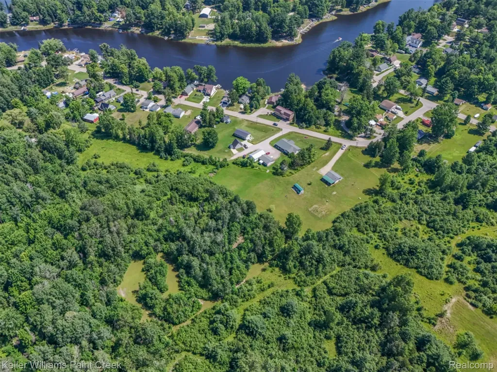 4107 Pine Street Clement Township MI 48624