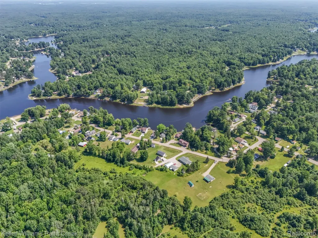 4107 Pine Street Clement Township MI 48624