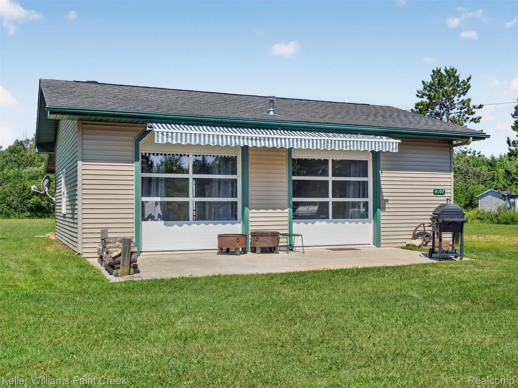 4107 Pine Street Clement Township MI 48624