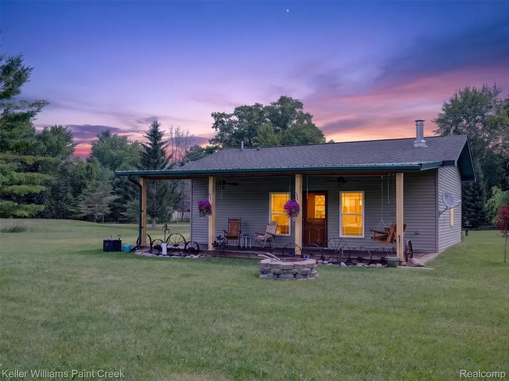4107 Pine Street Clement Township MI 48624