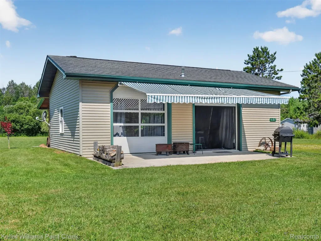 4107 Pine Street Clement Township MI 48624