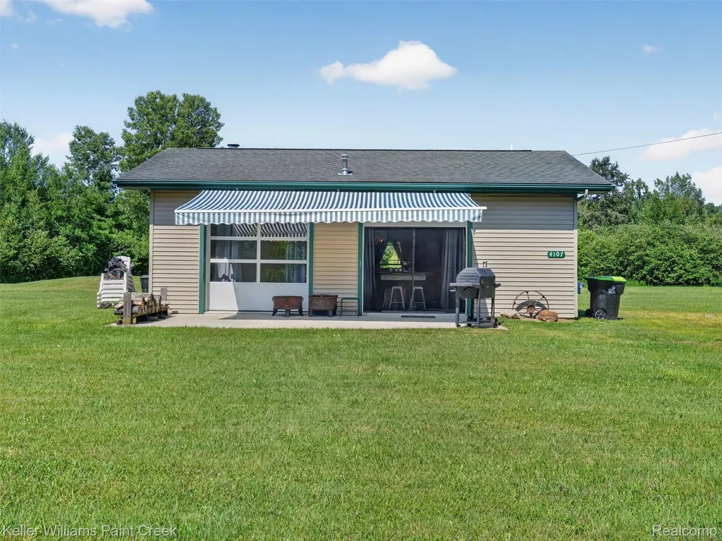 4107 Pine Street Clement Township MI 48624