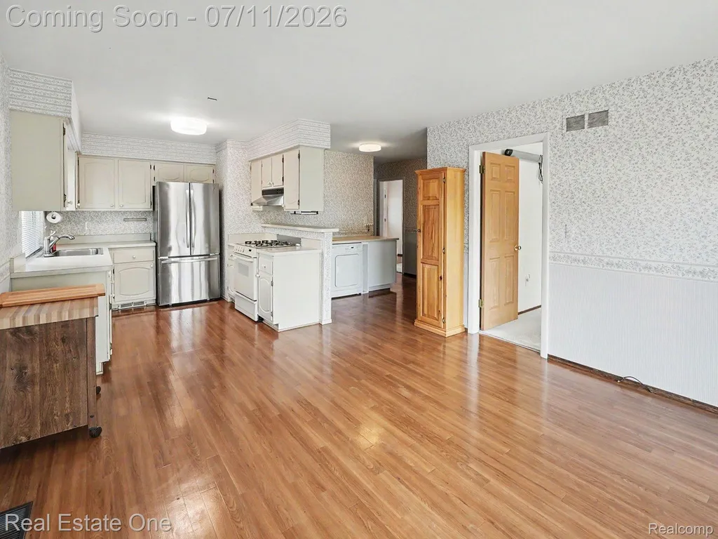 22550 Brookforest Road Novi City MI 48375