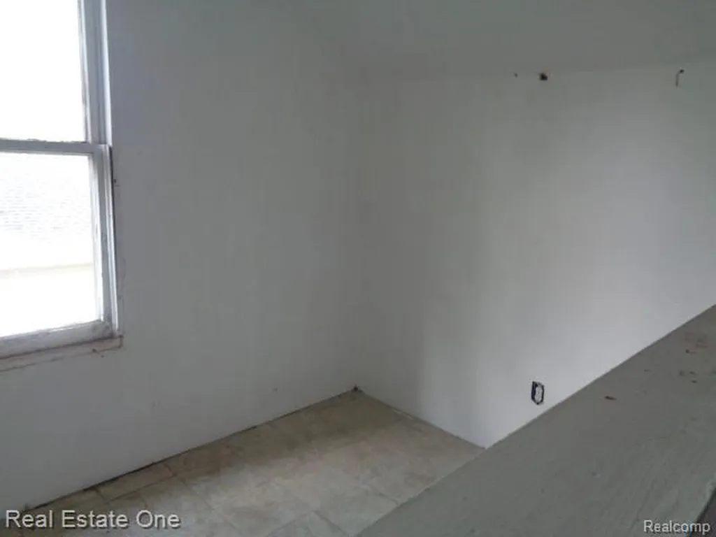 15727 Parkside Street Detroit City MI 48238