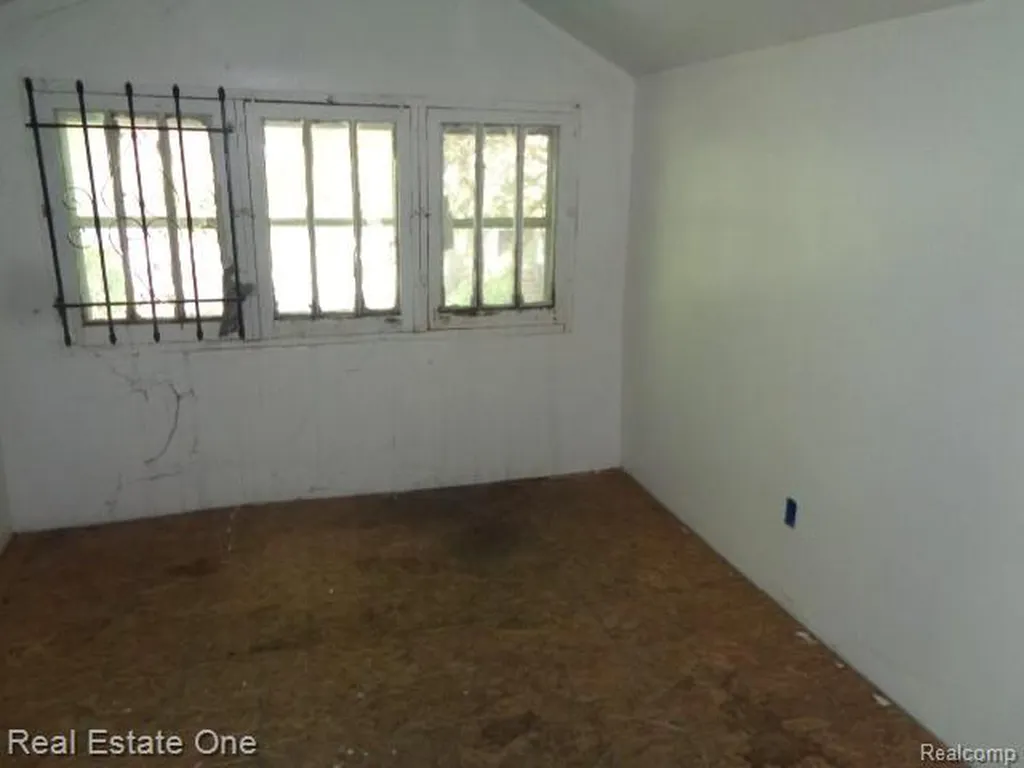 15727 Parkside Street Detroit City MI 48238