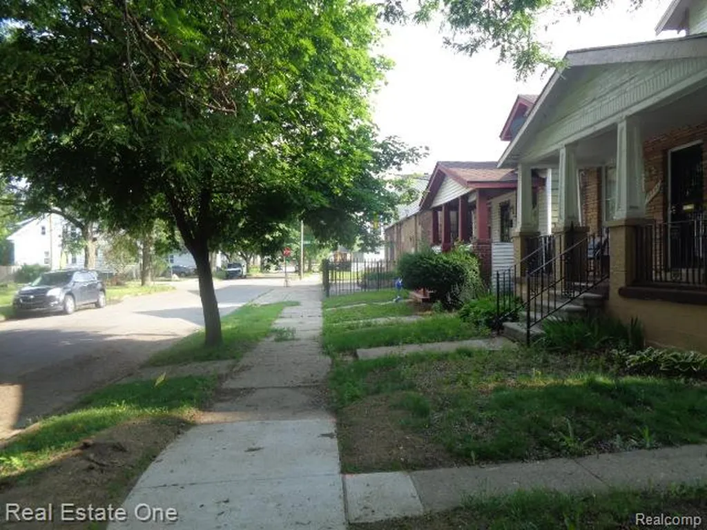 15727 Parkside Street Detroit City MI 48238