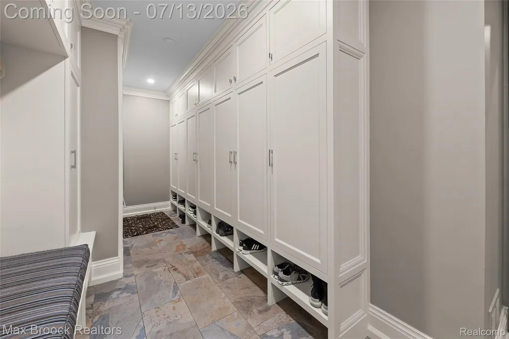 1465 Quarton Ridge Circle Bloomfield Hills City MI 48301