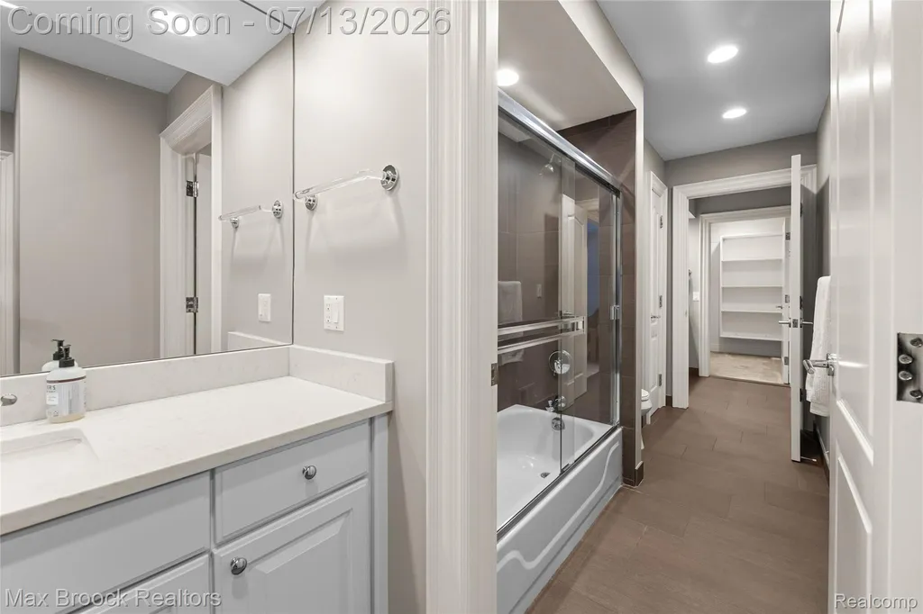 1465 Quarton Ridge Circle Bloomfield Hills City MI 48301