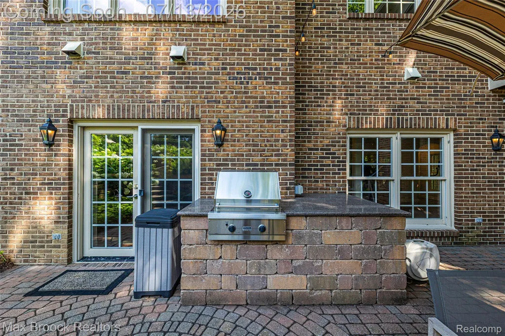 1465 Quarton Ridge Circle Bloomfield Hills City MI 48301