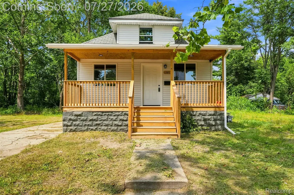15053 Spring Garden Street Detroit City MI 48205