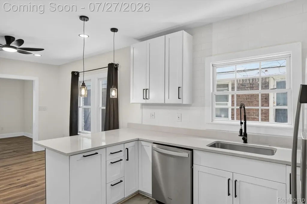 12601 Evanston Street Detroit City MI 48213