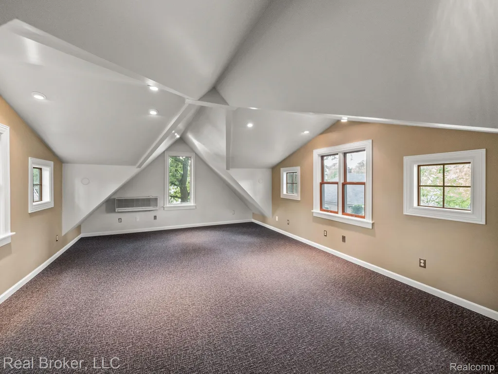 1574 Cole Street Birmingham City MI 48009