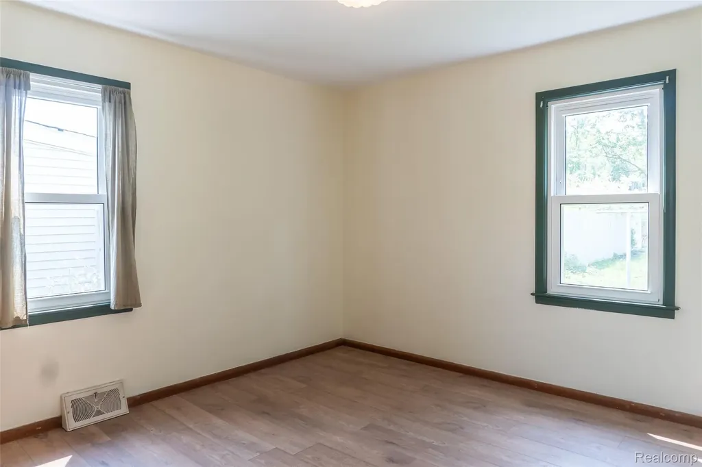 20301 Huron River Drive Rockwood City MI 48173