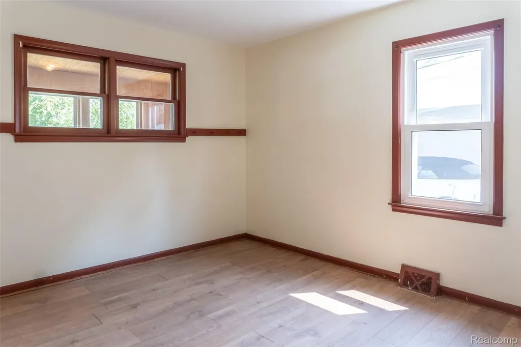 20301 Huron River Drive Rockwood City MI 48173