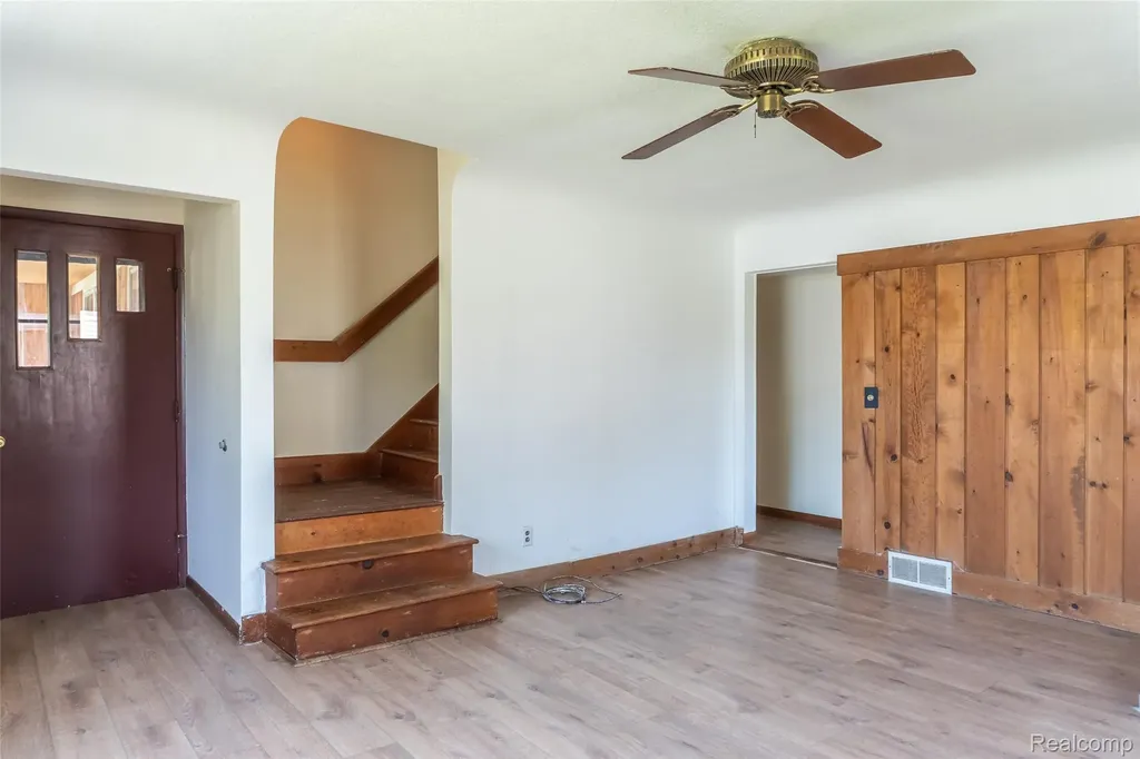 20301 Huron River Drive Rockwood City MI 48173