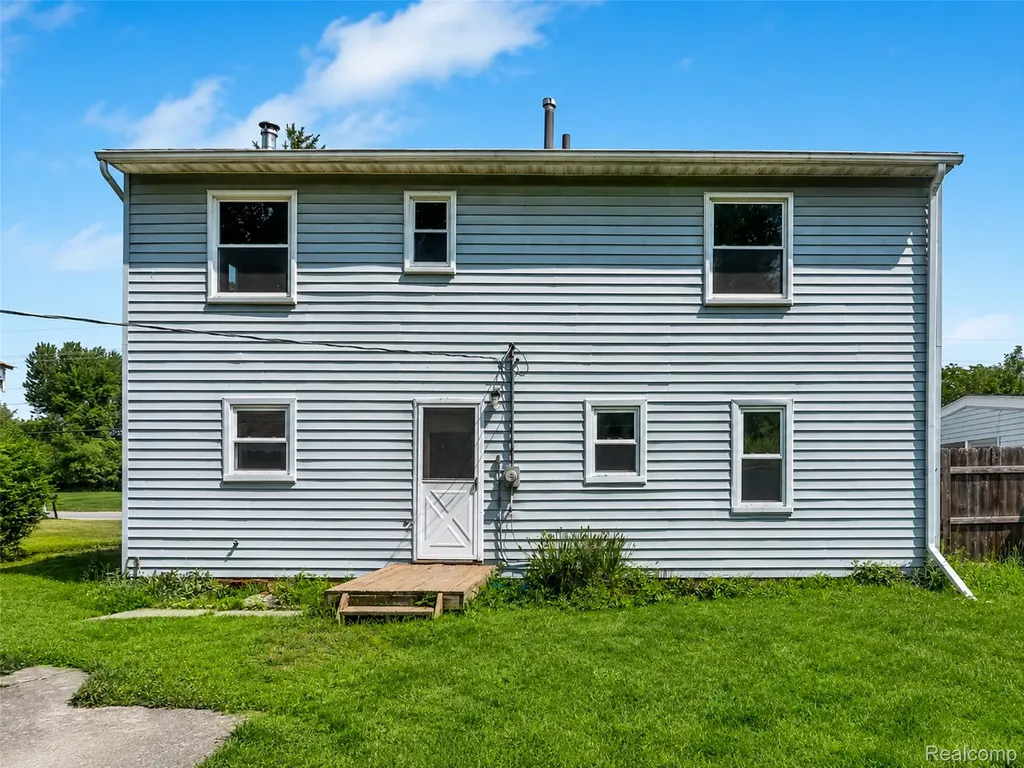 20301 Huron River Drive Rockwood City MI 48173