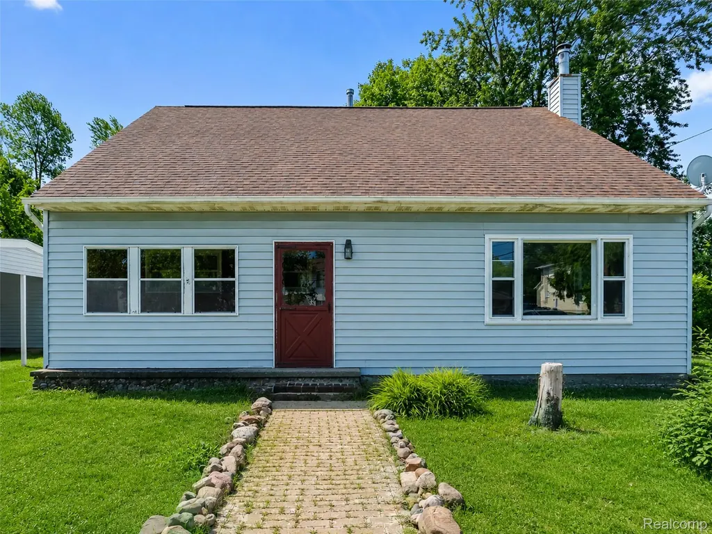 20301 Huron River Drive Rockwood City MI 48173