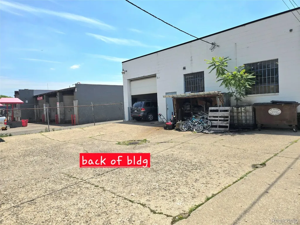 1018 W 9 Mile Road Ferndale City MI 48220