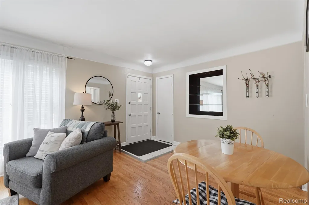 4108 Edgar Avenue Royal Oak City MI 48073