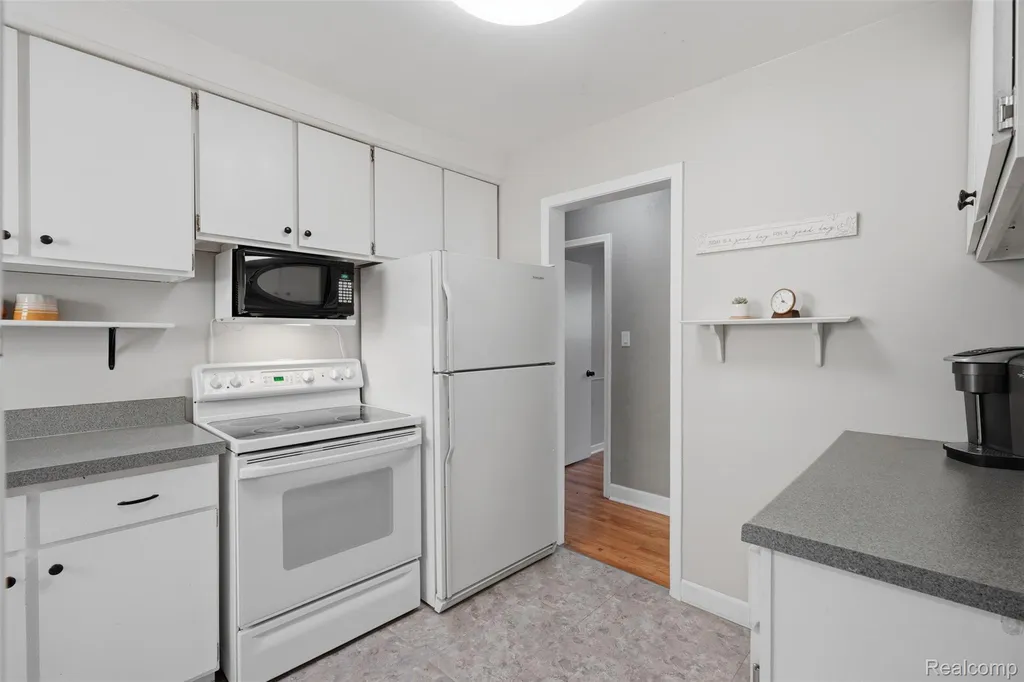 4108 Edgar Avenue Royal Oak City MI 48073