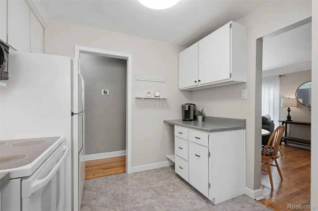 4108 Edgar Avenue Royal Oak City MI 48073