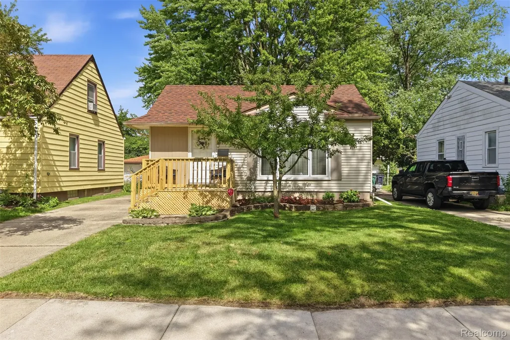4108 Edgar Avenue Royal Oak City MI 48073