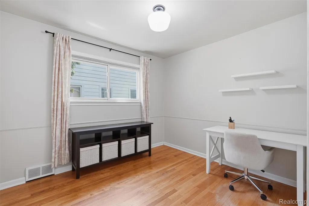 4108 Edgar Avenue Royal Oak City MI 48073