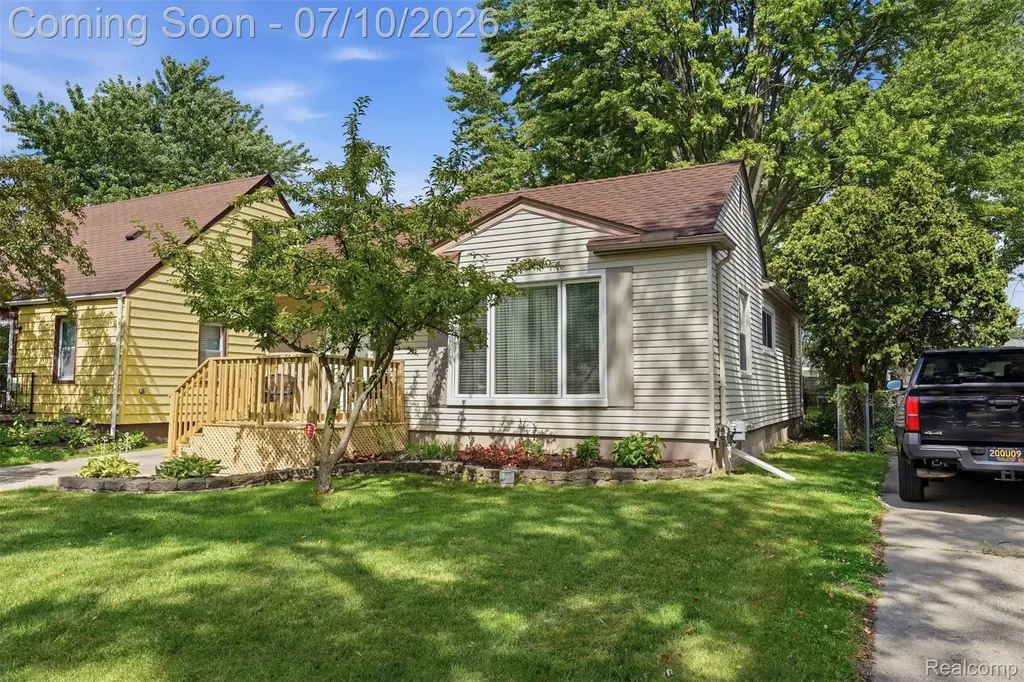 4108 Edgar Avenue Royal Oak City MI 48073