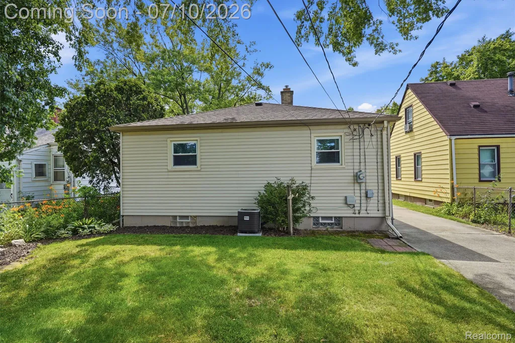 4108 Edgar Avenue Royal Oak City MI 48073