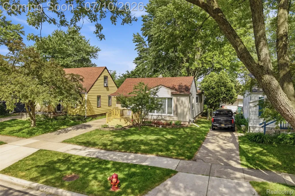 4108 Edgar Avenue Royal Oak City MI 48073